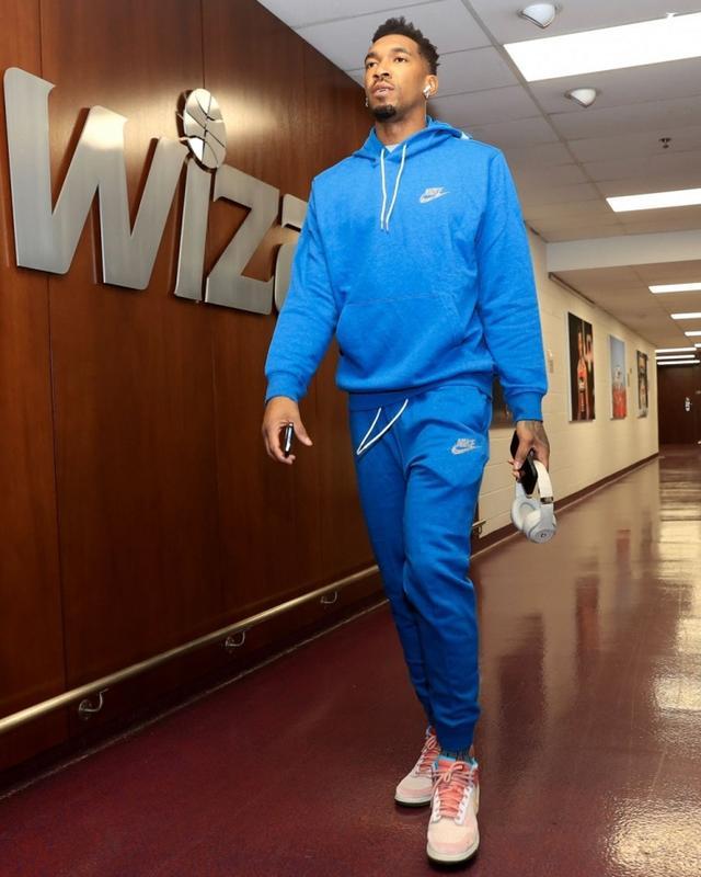 并通过内部 并通过内部